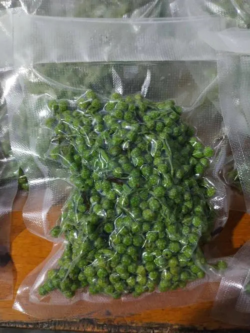 nine-leaf-green-sichuan-peppercorn.jpg